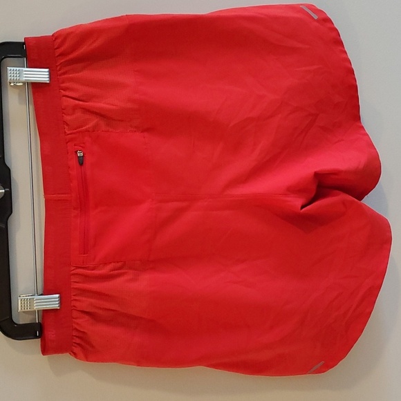 Nike Stride Men's 7" Inseam DriFIT 2-in-1 Running Shorts - Picture 2 of 6